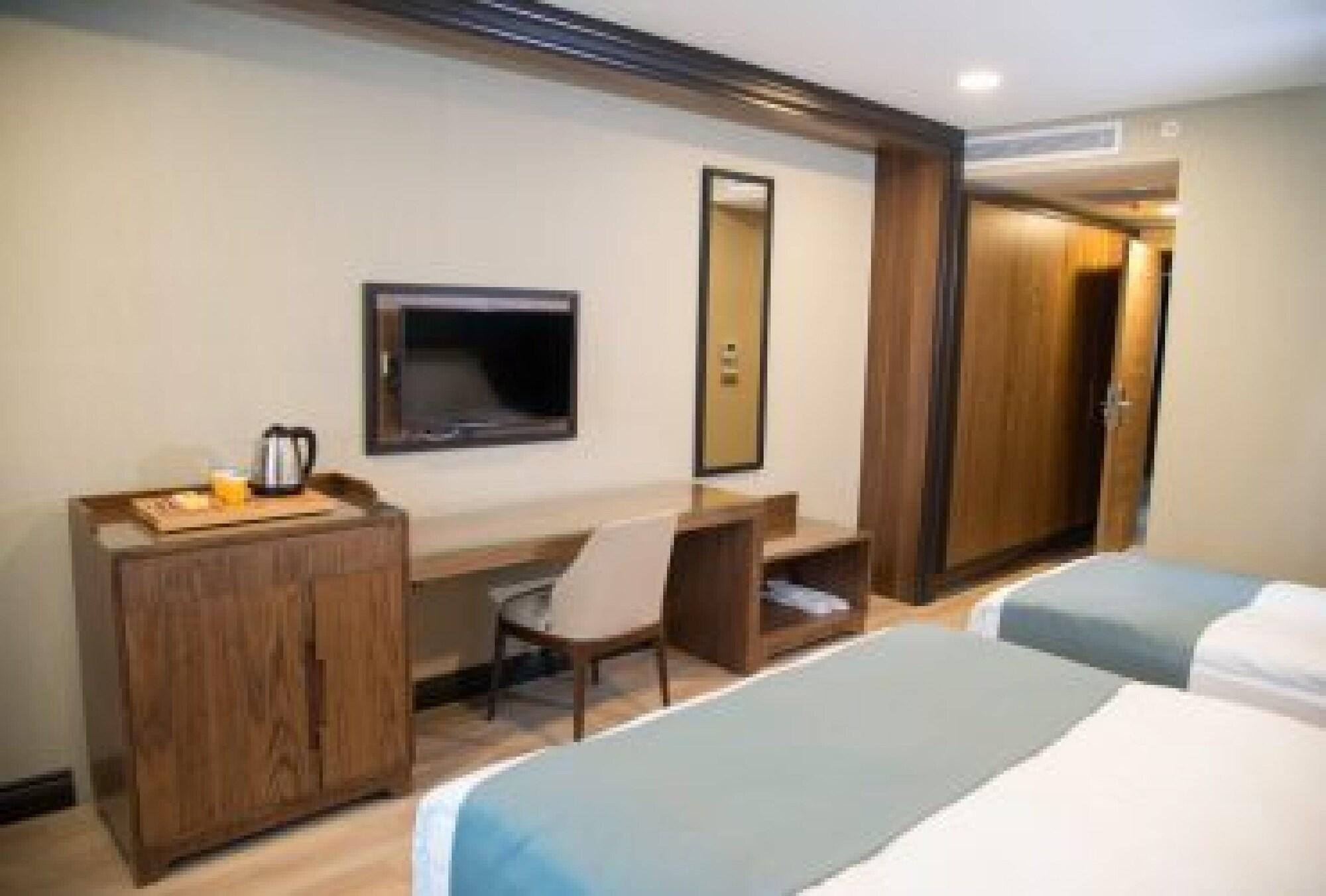 Valens Downtown Hotel 4*